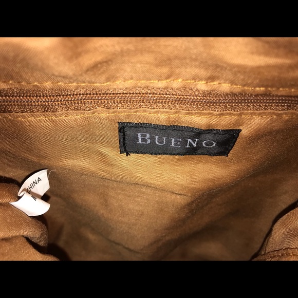 Bueno Collection Crossbody Bag - Picture 5 of 8
